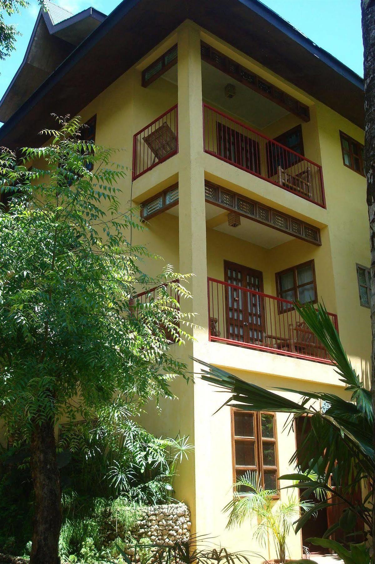 Sun Garden Hilltop Resort Manoc-Manoc Exterior foto